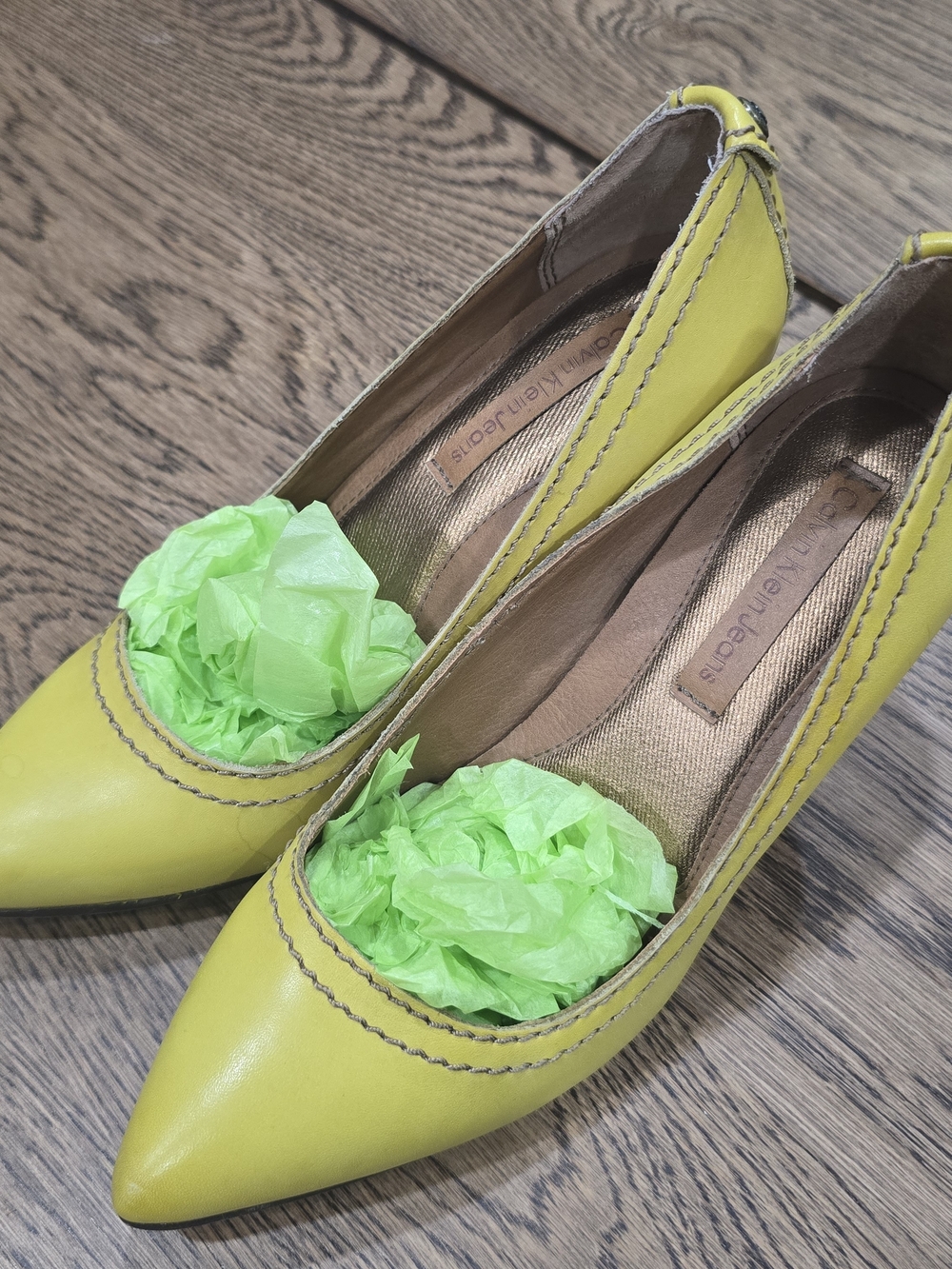 Calvin Klein Jeans Yellow Pointed Leather Pumps